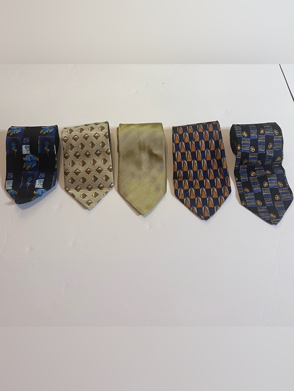 Ermenegildo Zegna Five-Tie Set in Navy, Beige, Olive, Gold